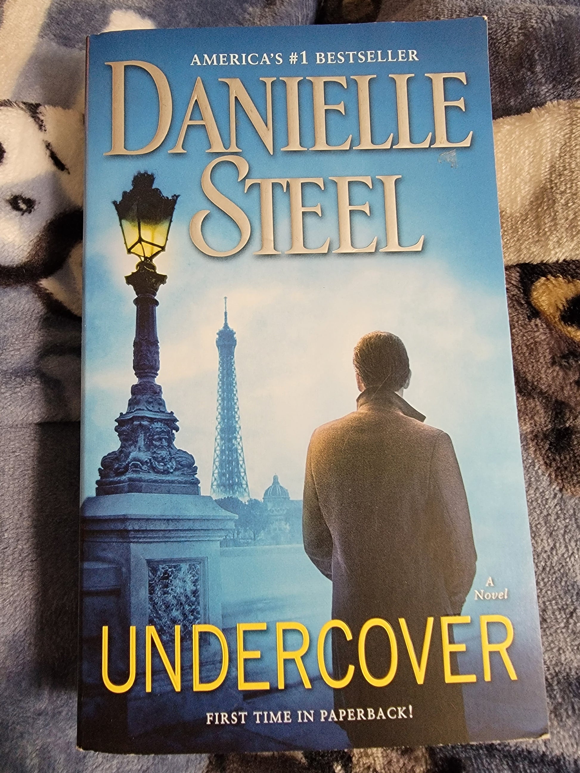 Undercover By: Danielle Steel  image 0